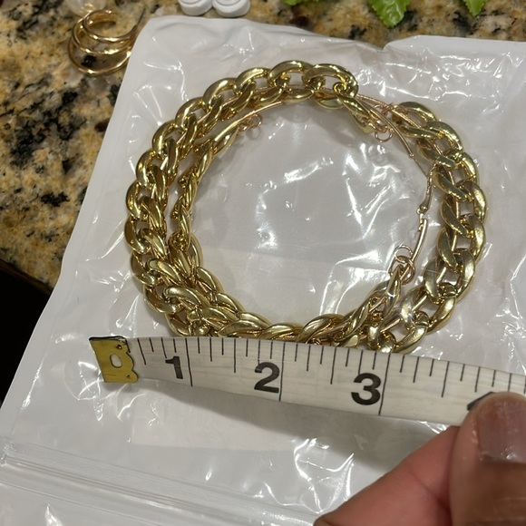 Fashion Nova Chain Link Hoops - Picture 9 of 9